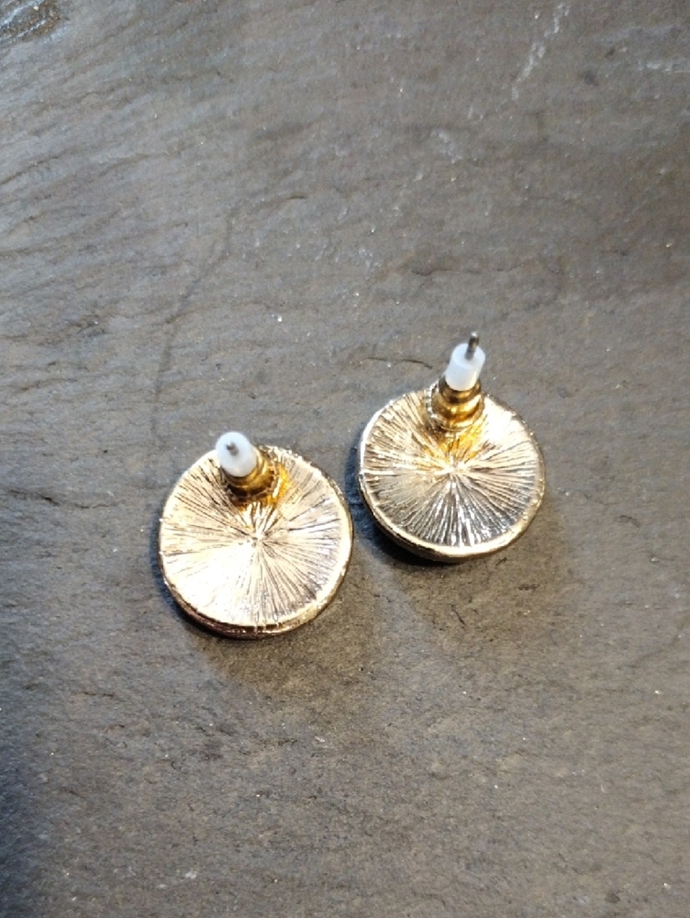 Round Gold-Tone Black Filigree Stud Earrings - Picture 3 of 4